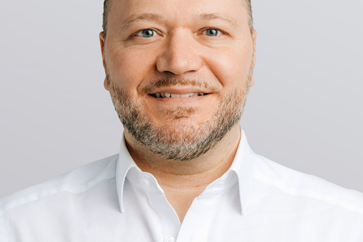 Mitarbeitende 1080x1388px15